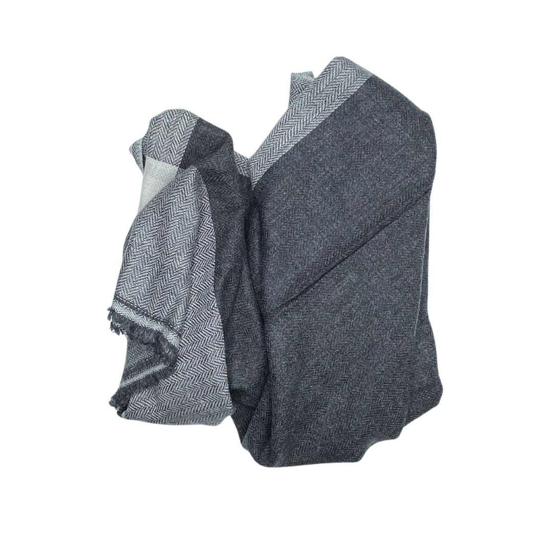 Pure Yak Wool Wrap – Textured Grey Design